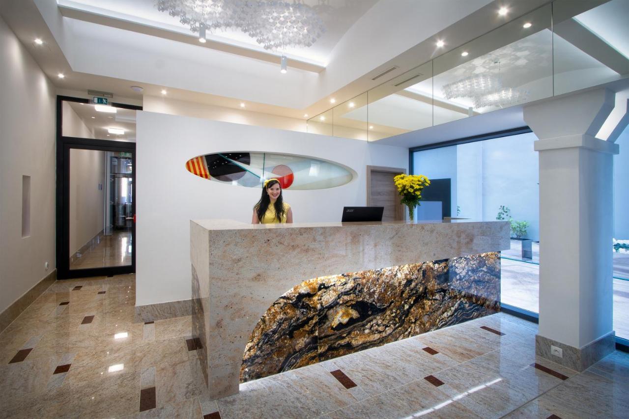Essence Hotell 4*